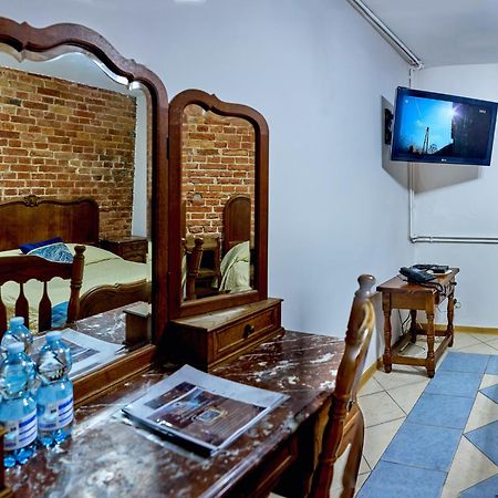 Uslugi Hotelowe 17 Zwiedzanie Muzeum Kresow Gratis Ostrów Mazowiecka Exterior foto