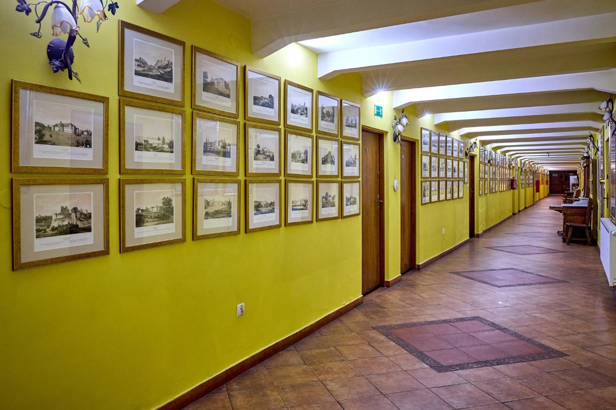 Uslugi Hotelowe 17 Zwiedzanie Muzeum Kresow Gratis Ostrów Mazowiecka Exterior foto